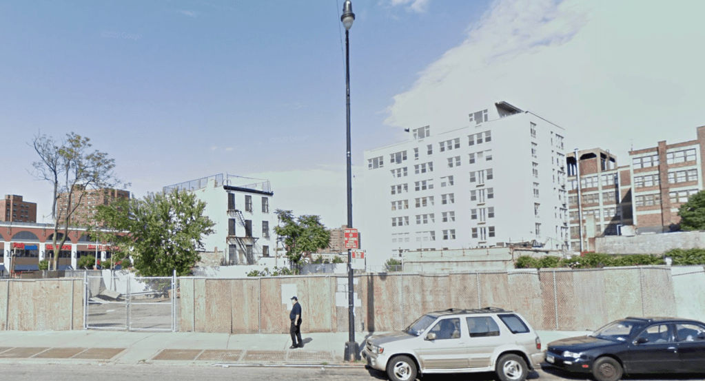 195 Flatbush Avenue, 2008. The Barclays Center now sits on this site.